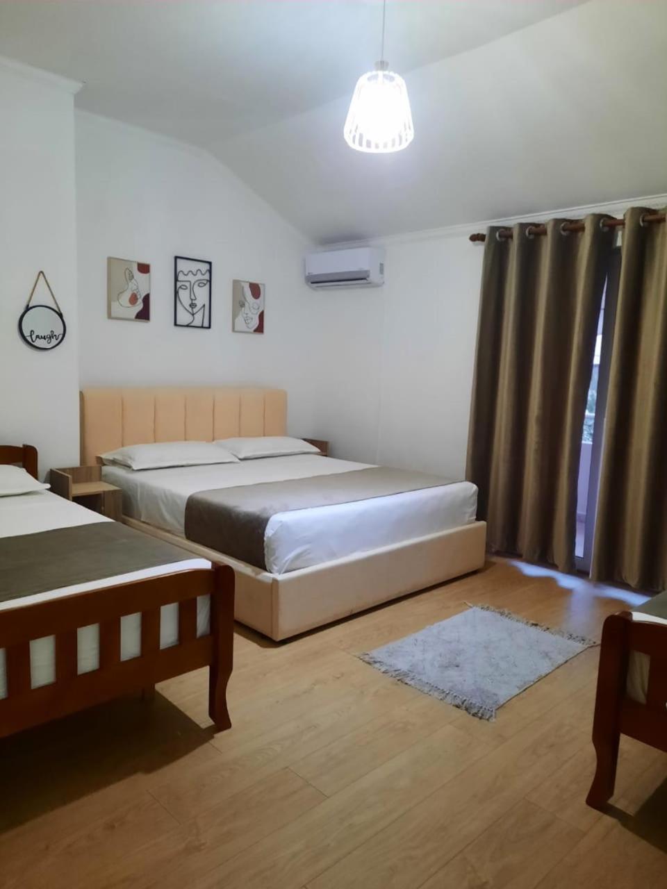 Vila M Vera Rooms With Kitchen And Apartments Durrës Buitenkant foto