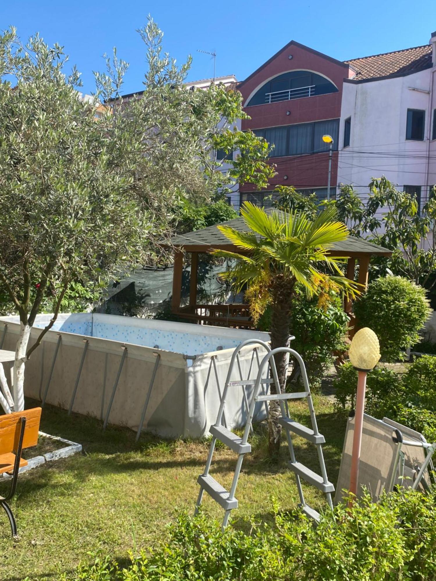Vila M Vera Rooms With Kitchen And Apartments Durrës Buitenkant foto