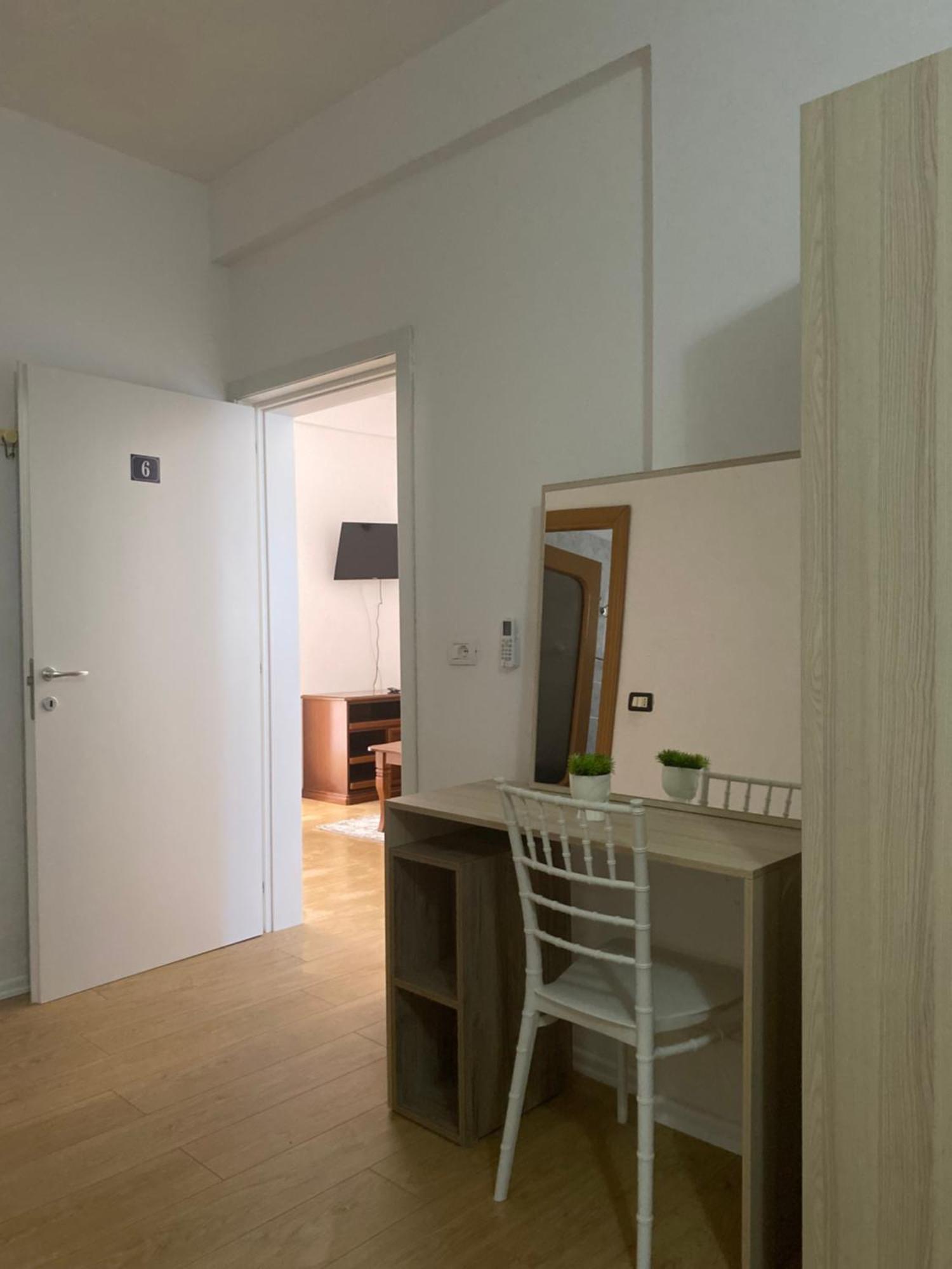 Vila M Vera Rooms With Kitchen And Apartments Durrës Buitenkant foto